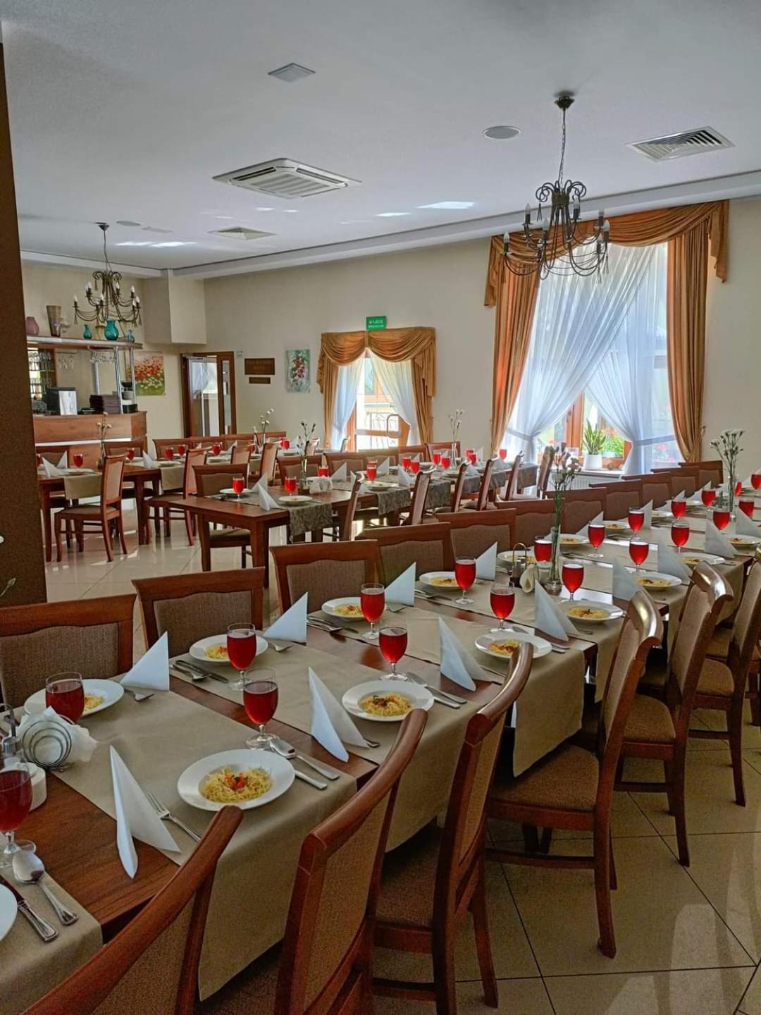 Hotel Chancza Spa & Restauracja Rakow  Экстерьер фото