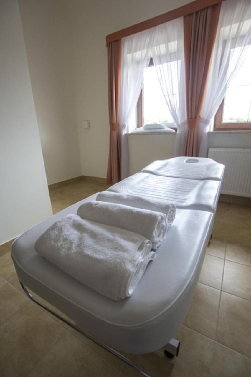 Hotel Chancza Spa & Restauracja Rakow  Экстерьер фото